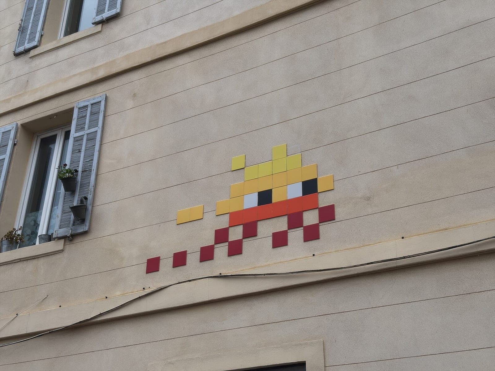 Space Invader (Le Panier) (in situ)